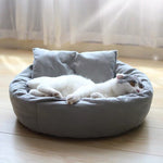 Round Pet Bed: Warm and fluffy fabric for nest body